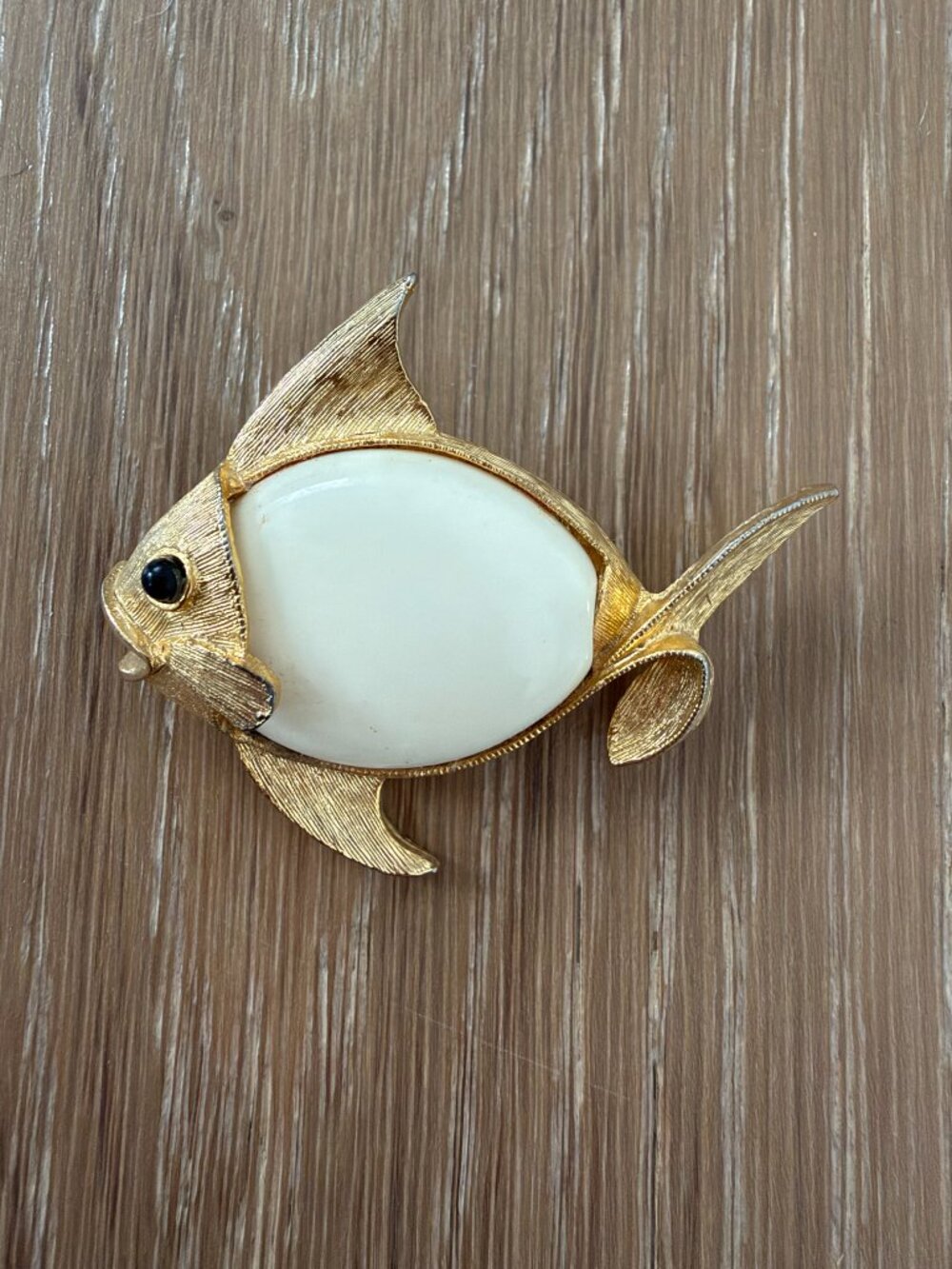 Vintage Brooch Fish J.J. Jonette Jewelry Company Gold tone 1960s MCM Pin